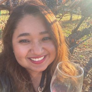 Meet your Posher, Gabriela
